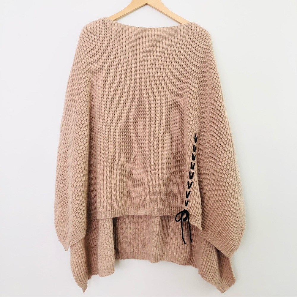 [Vince Camuto] Blush Chunky Knit with V-Stitched Detail One Size Poncho